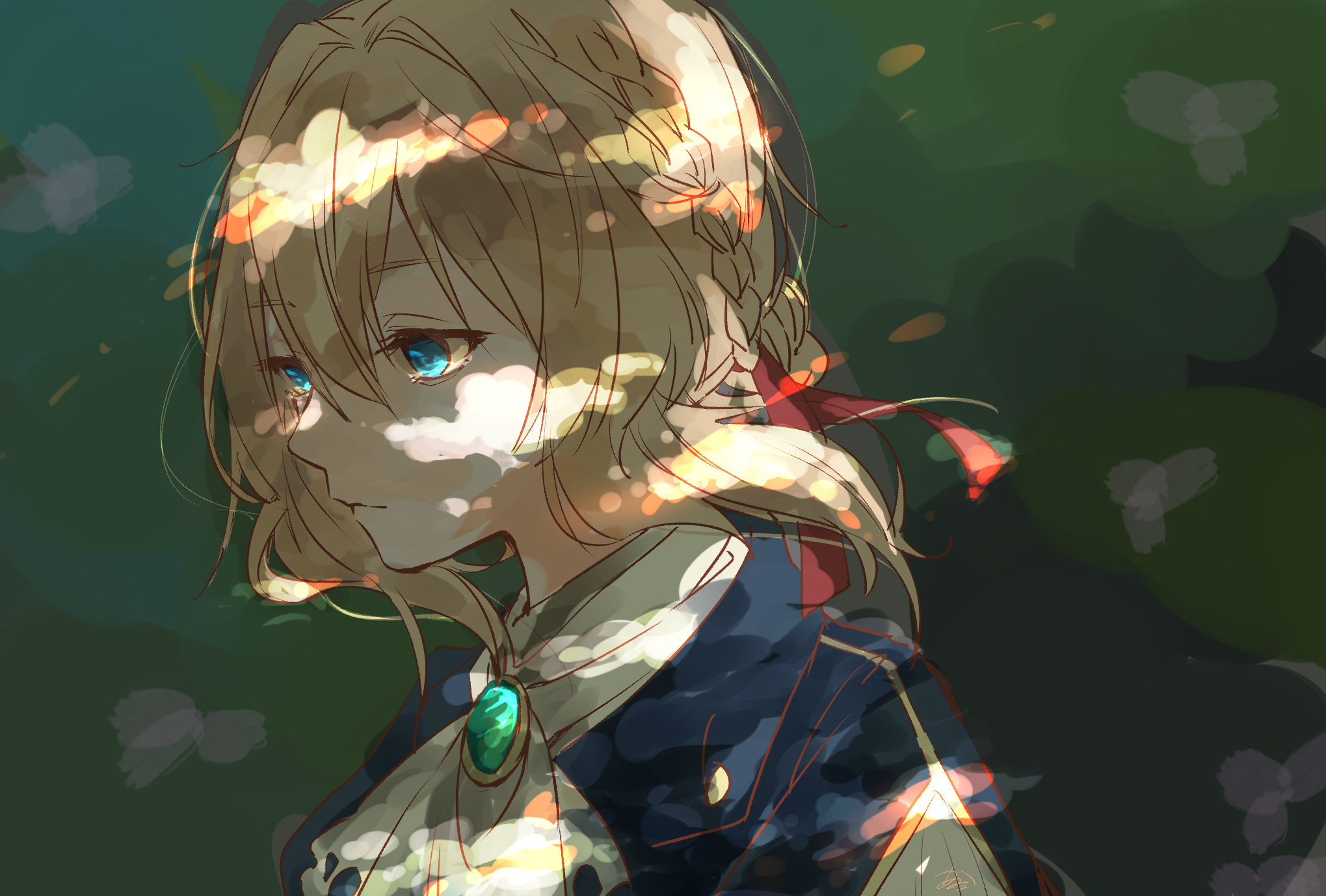 912561